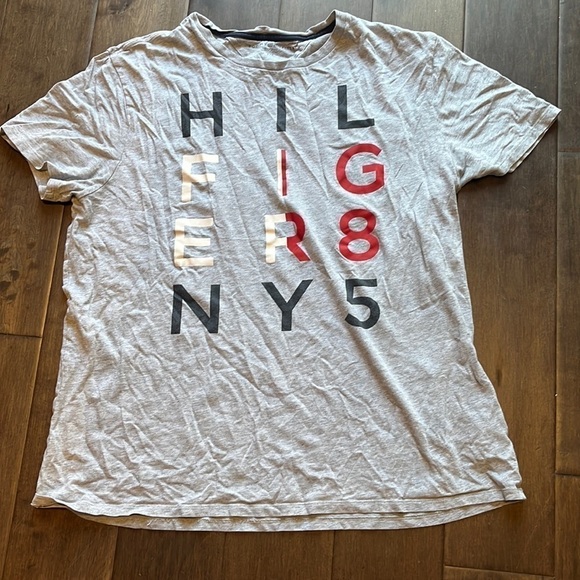 Tommy Hilfiger T-shirt, 100% cotton, loose fit size large​​​ - Picture 1 of 4